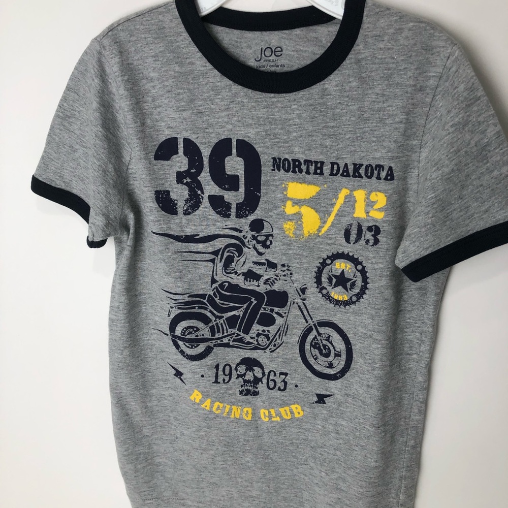 New Joe fresh boy T-shirt size 4-5 Toddler